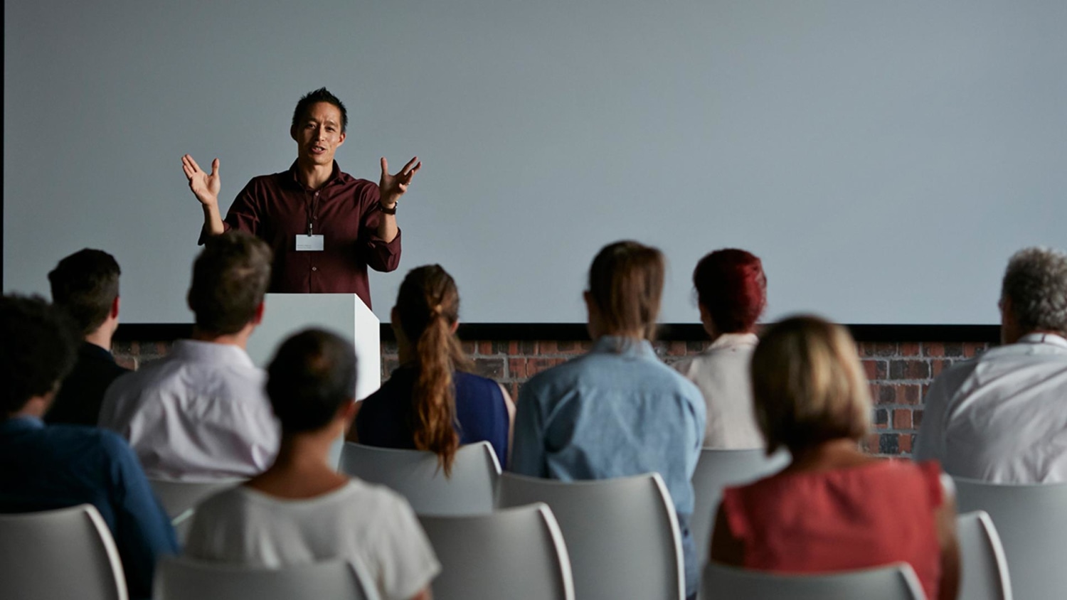 How to Be a Better Speaker in Meetings